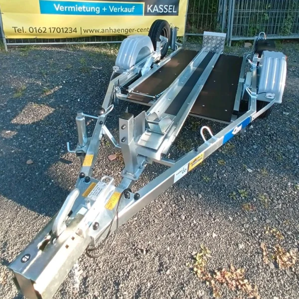 Motorradanhänger mieten Bylss Speed 165 Nutztlast 415 kg Motorradanhänger mieten Bylss Speed 165 Nutztlast 415 kg